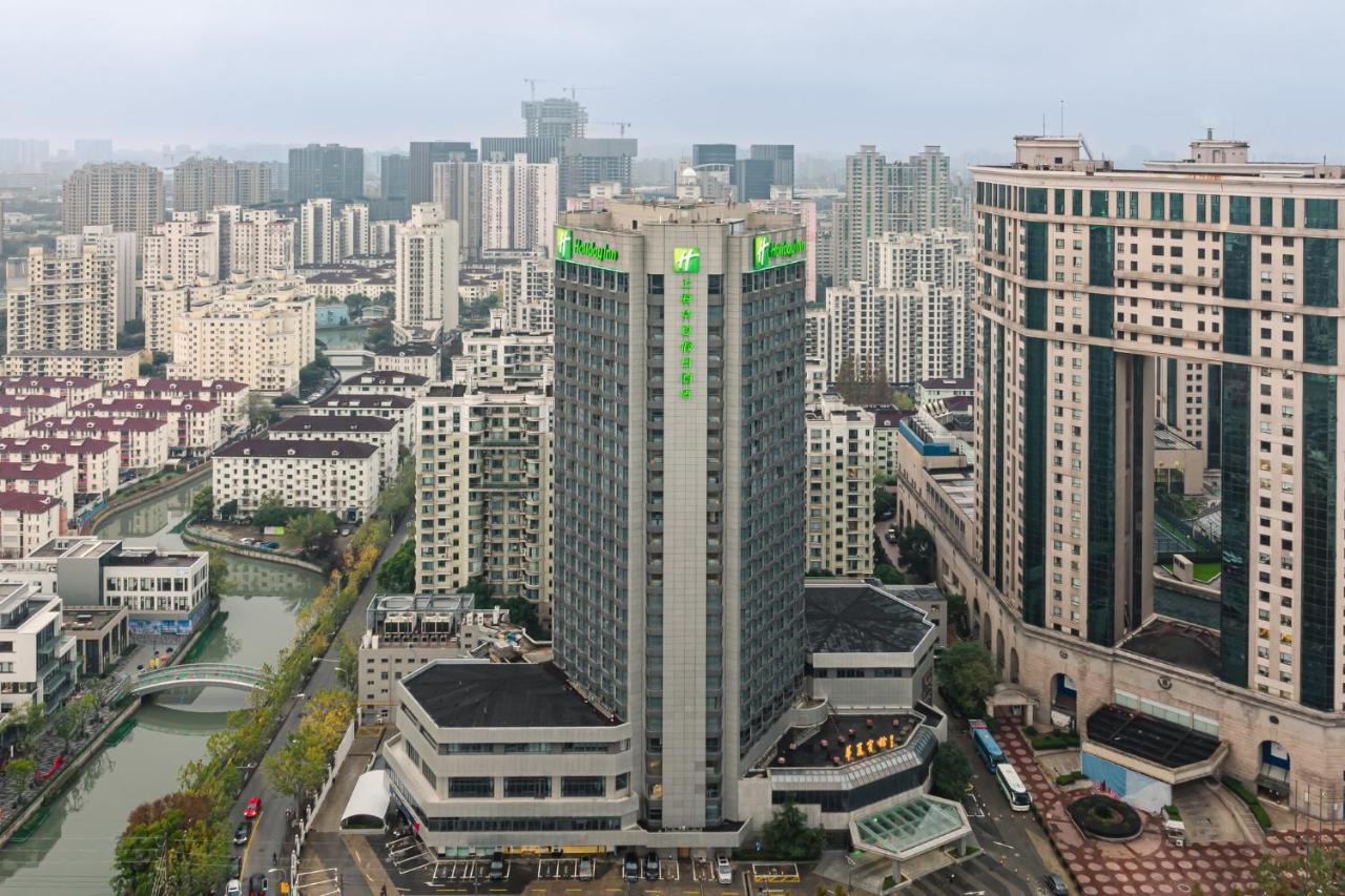 Holiday Inn Shanghai Huaxia By Ihg - Overlooking City Scenery At Sky View Restaurant المظهر الخارجي الصورة